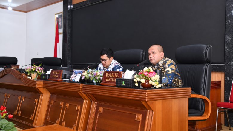 KOMISI III BERSAMA KOMISI I DAN II DPRD KABUPATEN NATUNA GELAR RAPAT PEMBAHASAN RAPBD PERUBAHAN KABUPATEN NATUNA TA. 2026