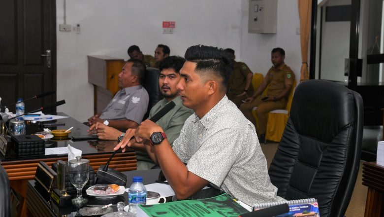 KOMISI II BERSAMA KOMISI I DAN III DPRD KABUPATEN NATUNA GELAR RAPAT PEMBAHASAN RAPBD PERUBAHAN KABUPATEN NATUNA TA. 2026